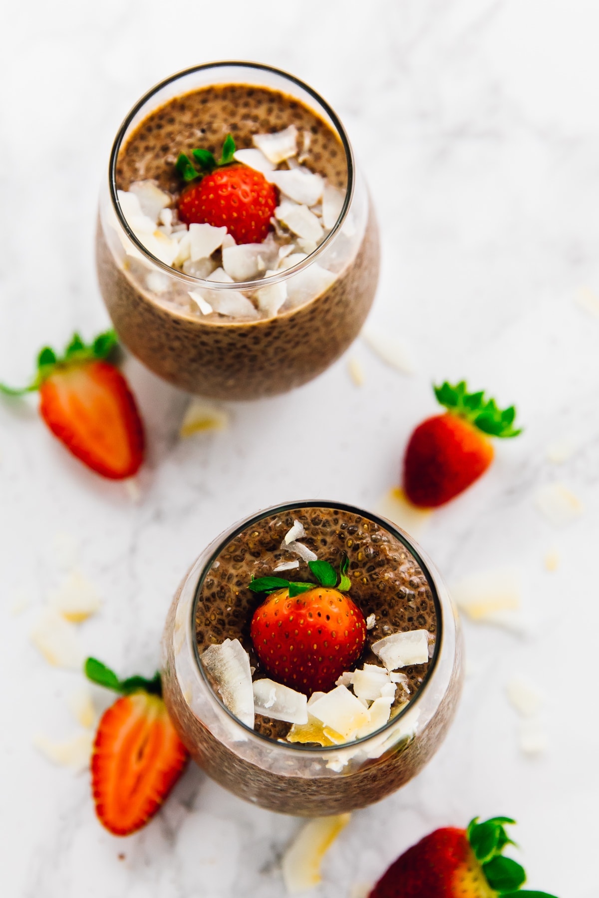 Chocolate Chia Pudding (5 Ingredients, Vegan)